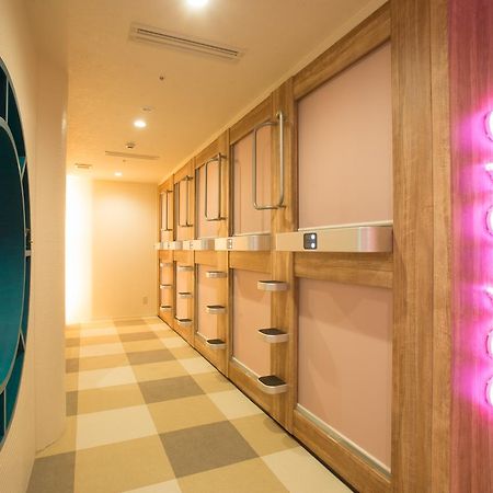 New Japan Lady'S Capsule Hotel Osaka Bagian luar foto