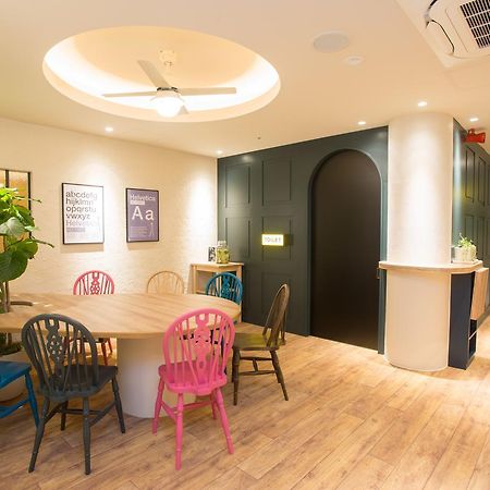 New Japan Lady'S Capsule Hotel Osaka Bagian luar foto