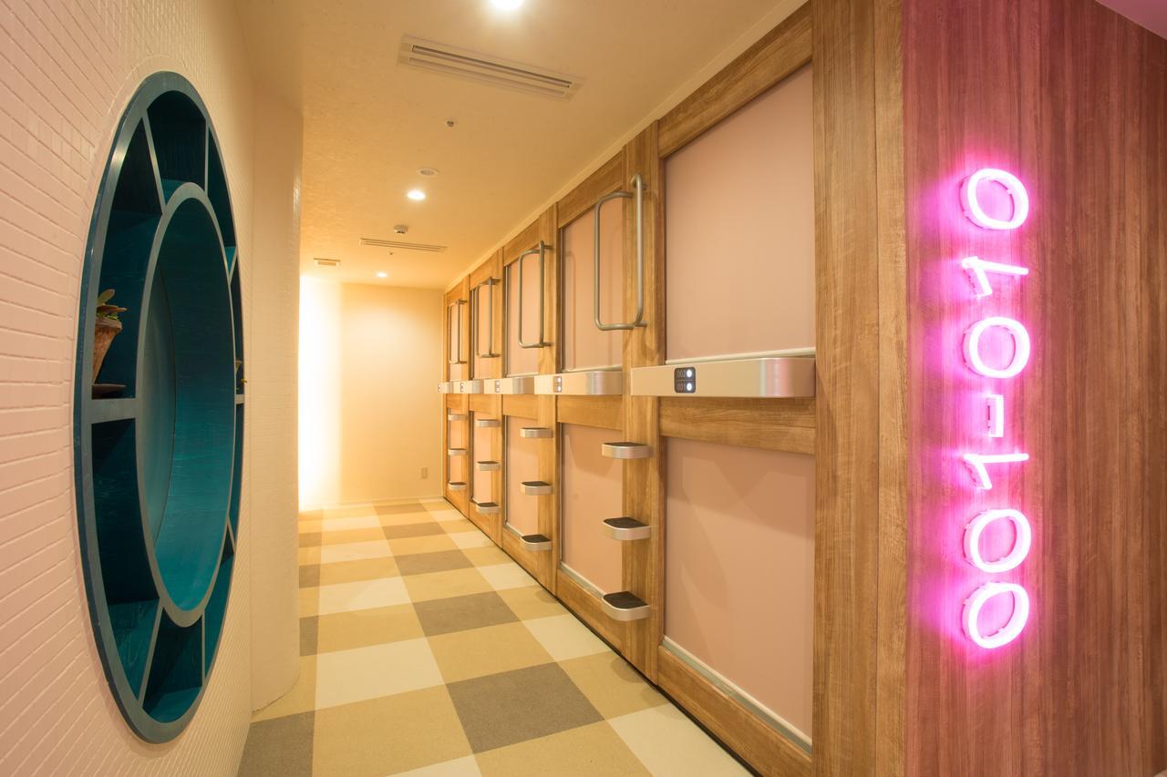 New Japan Lady'S Capsule Hotel Osaka Bagian luar foto