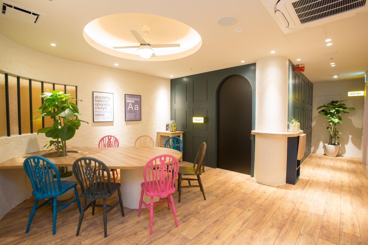 New Japan Lady'S Capsule Hotel Osaka Bagian luar foto